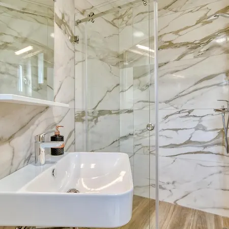 Ivanovic Residences Apartment *