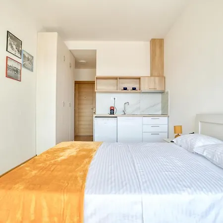 Apartment Ivanovic Residences