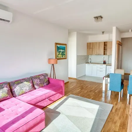 Ivanovic Residences Apartament *